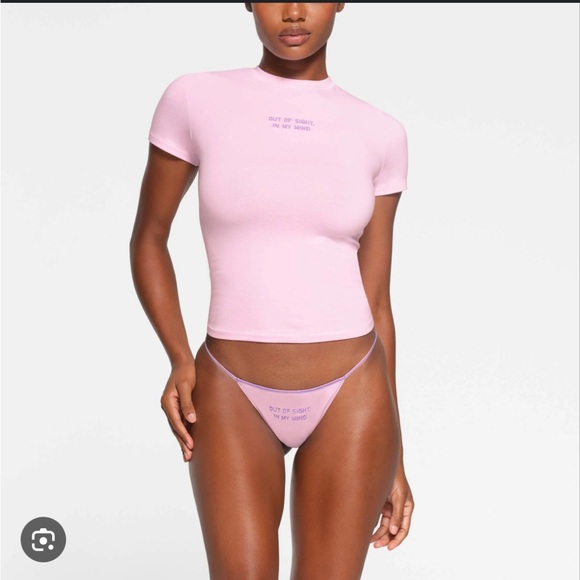 SKIMS COTTON JERSEY TEE. LIMITED EDITION - Picture 3 of 3